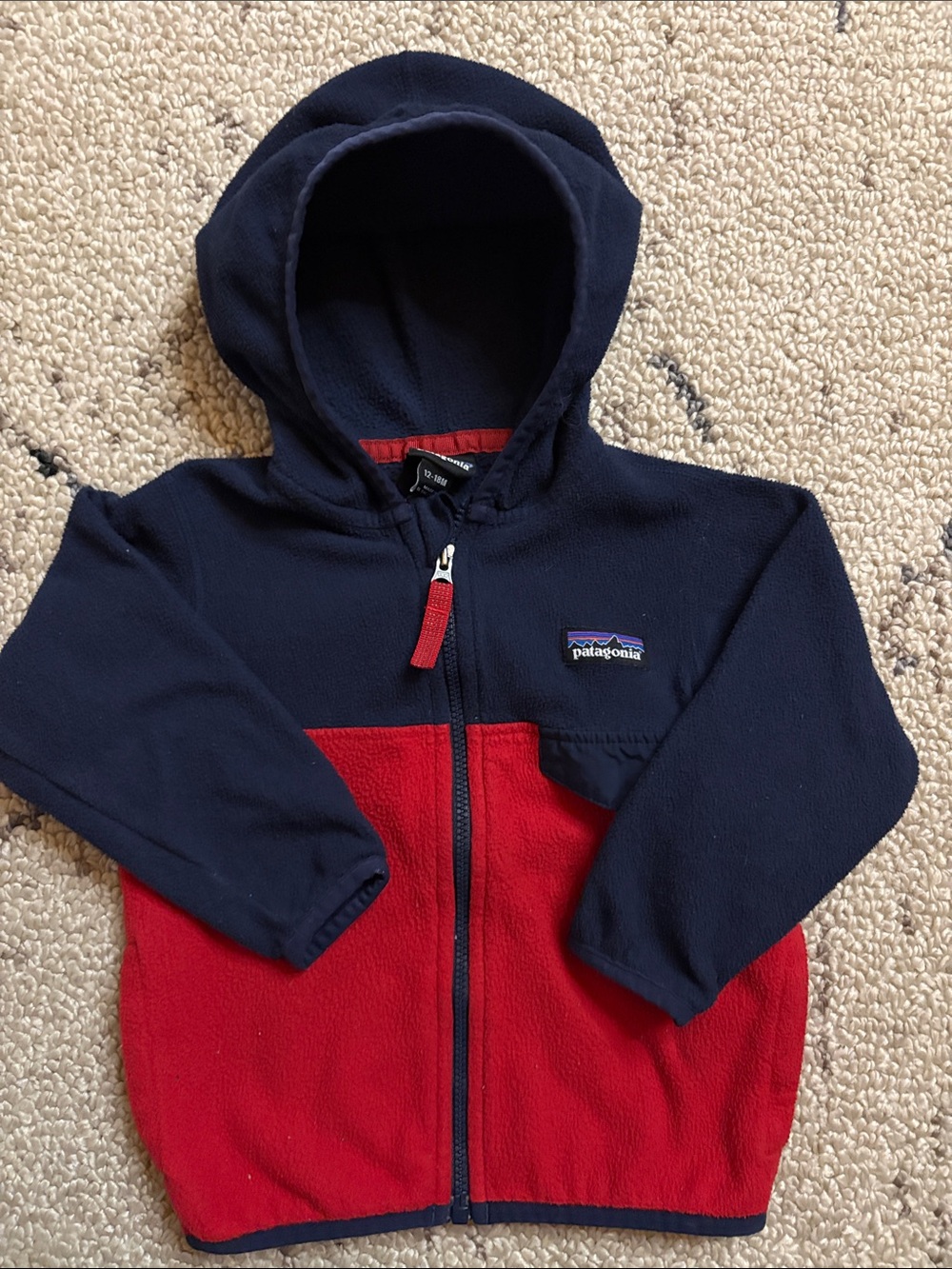 Patagonia  Fleece jacket (12/18m)